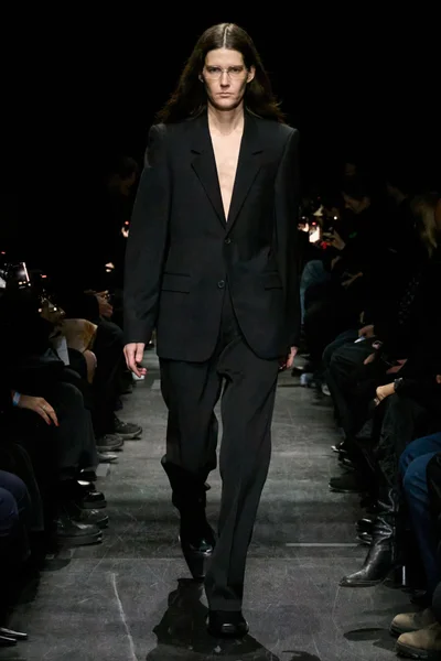 Look 2